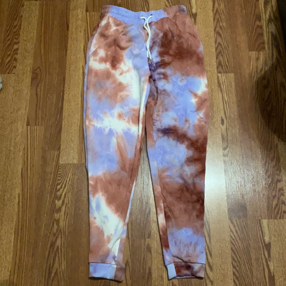 Tie-dye sweats!